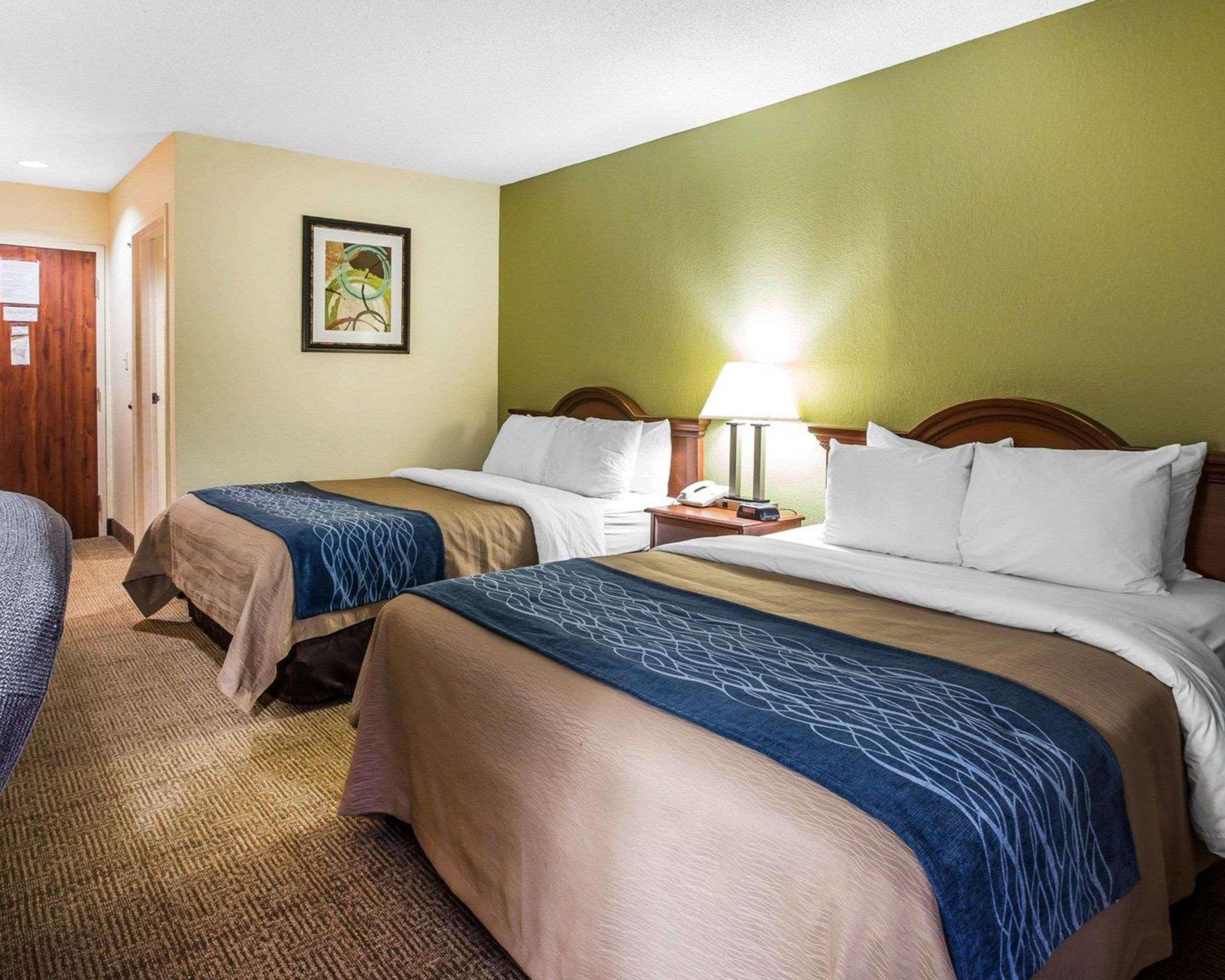 Quality Inn Darien-North Brunswick Exterior photo