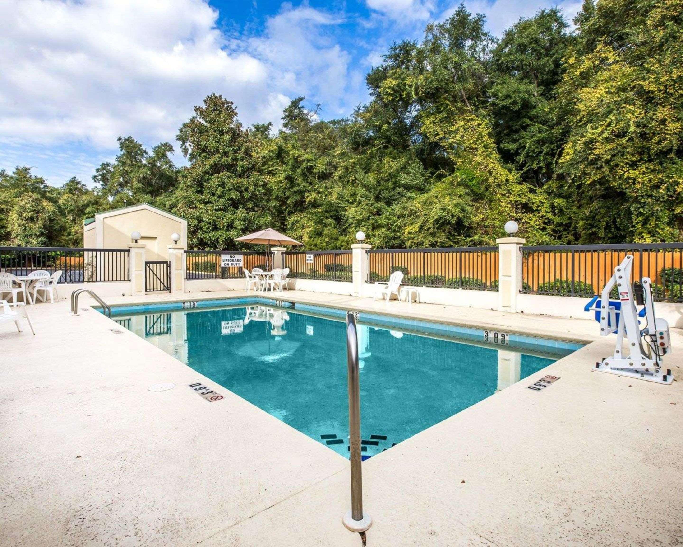 Quality Inn Darien-North Brunswick Exterior photo